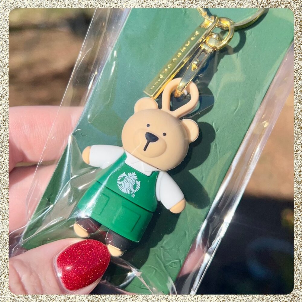 🎄💚 NWT Starbucks Green Apron Bearista Bear Hot Cup Lid Stopper Keychain - Picture 2 of 3